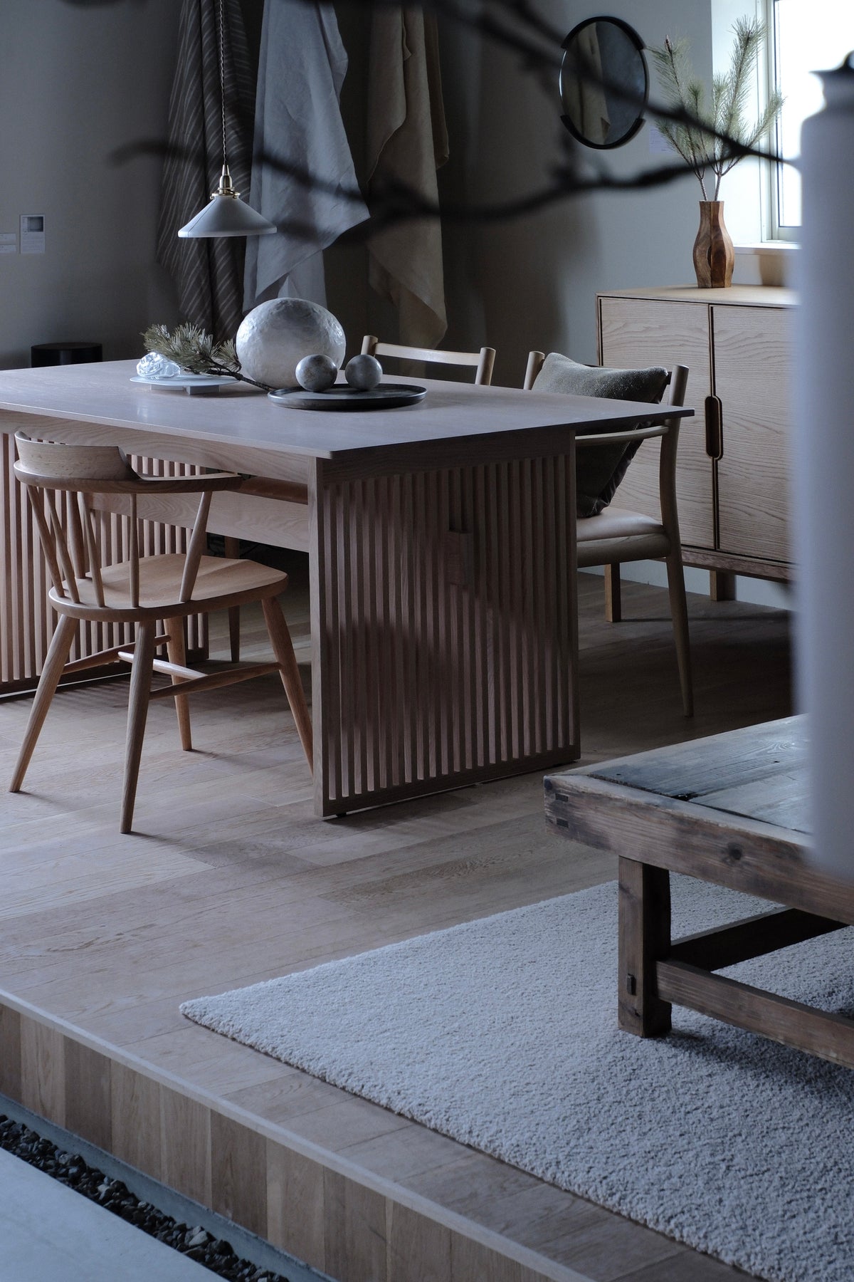 Lattice dining table