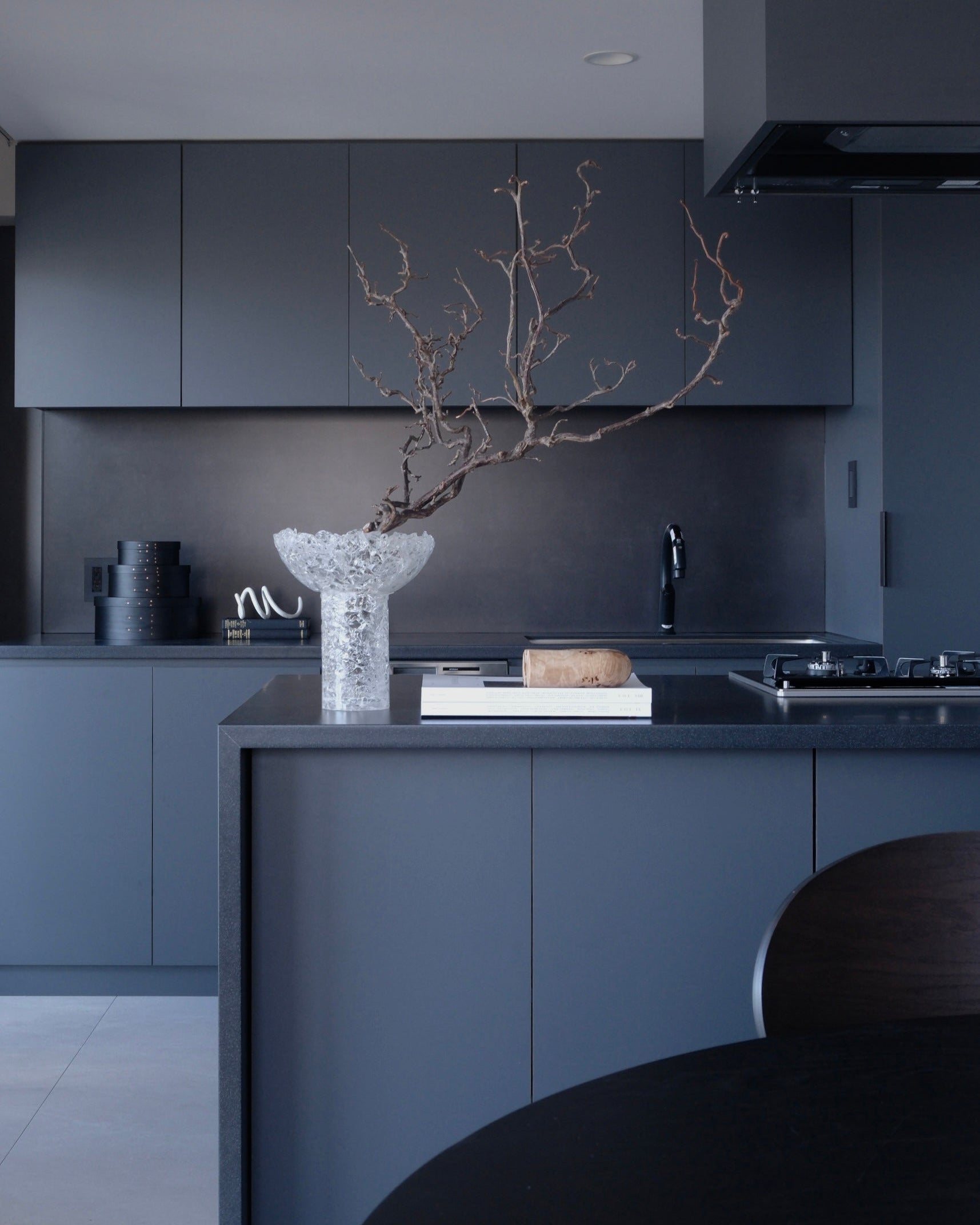 Light black house 