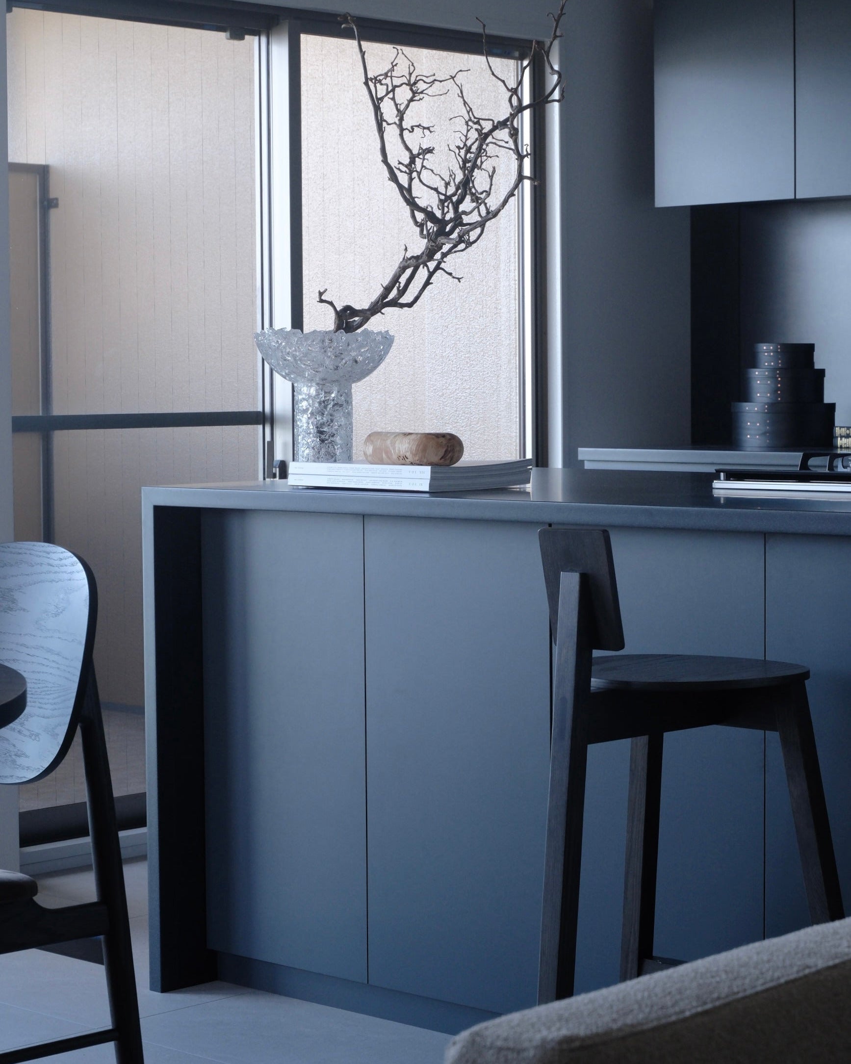 Light black house 