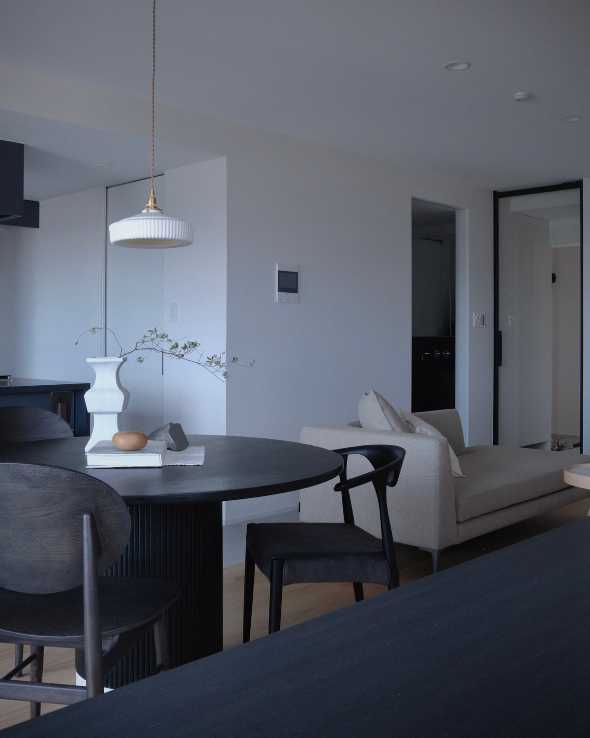 Light black house 