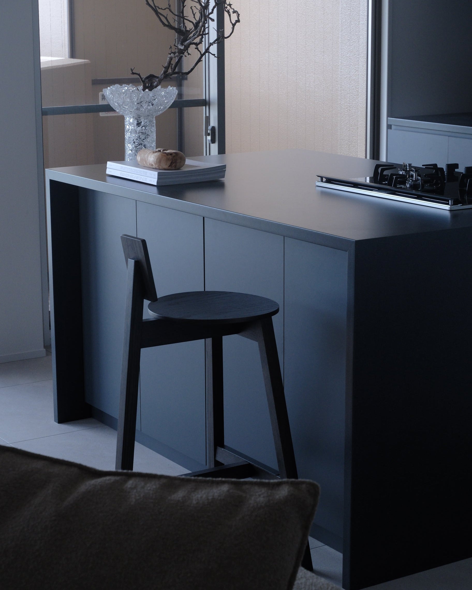 Light black house 