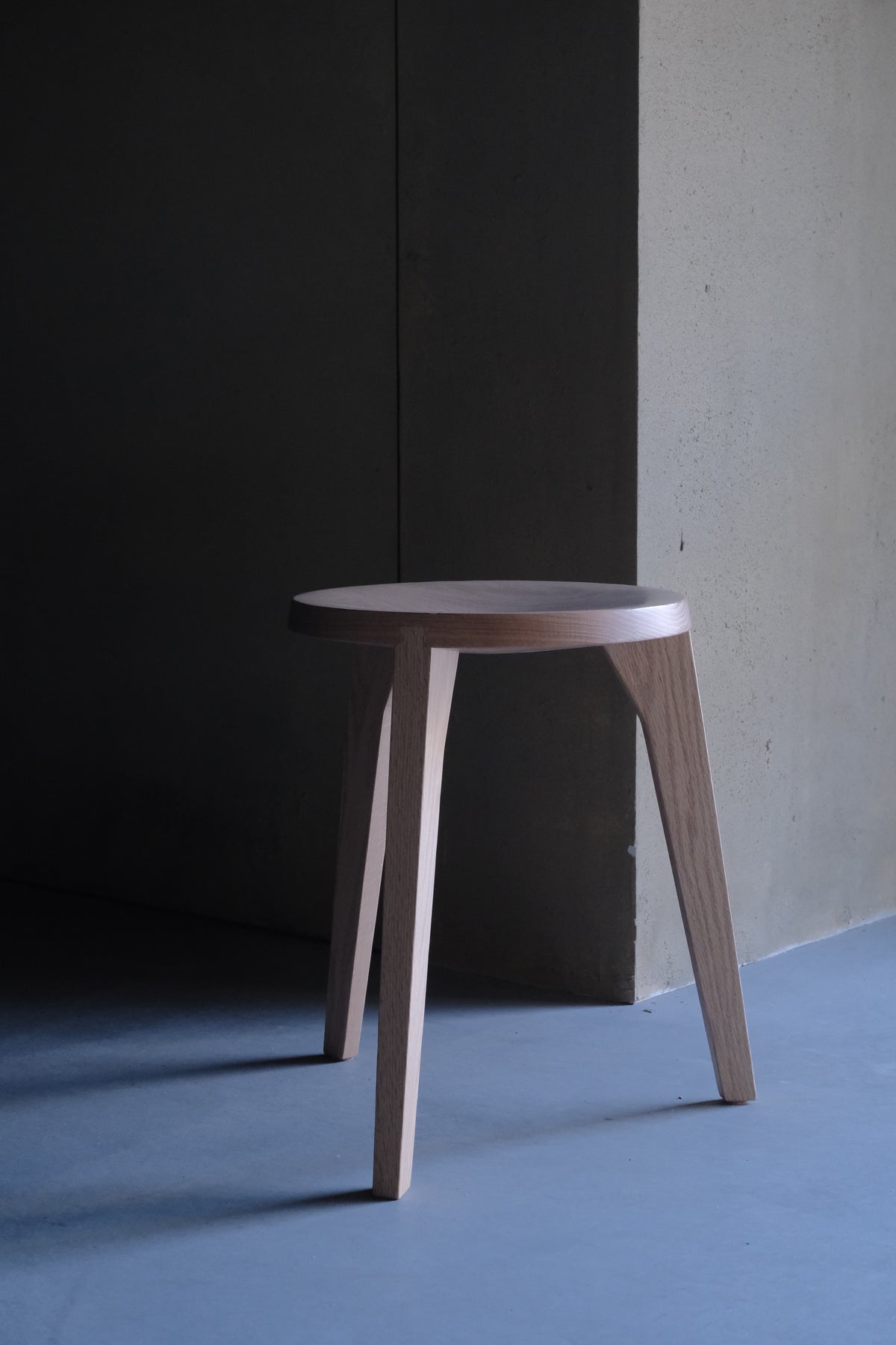 Dovetail stools