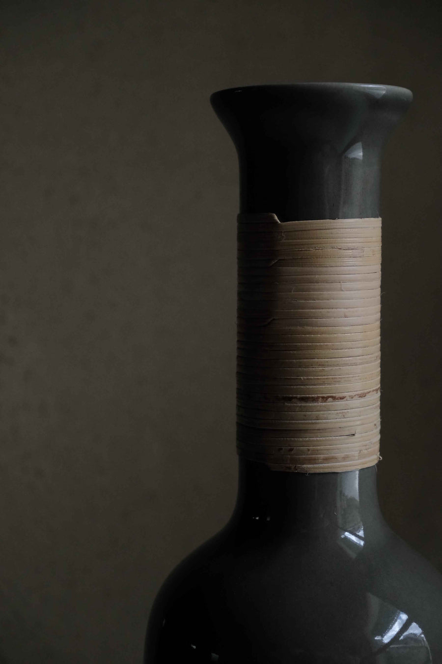 JUGLING VASE | gray