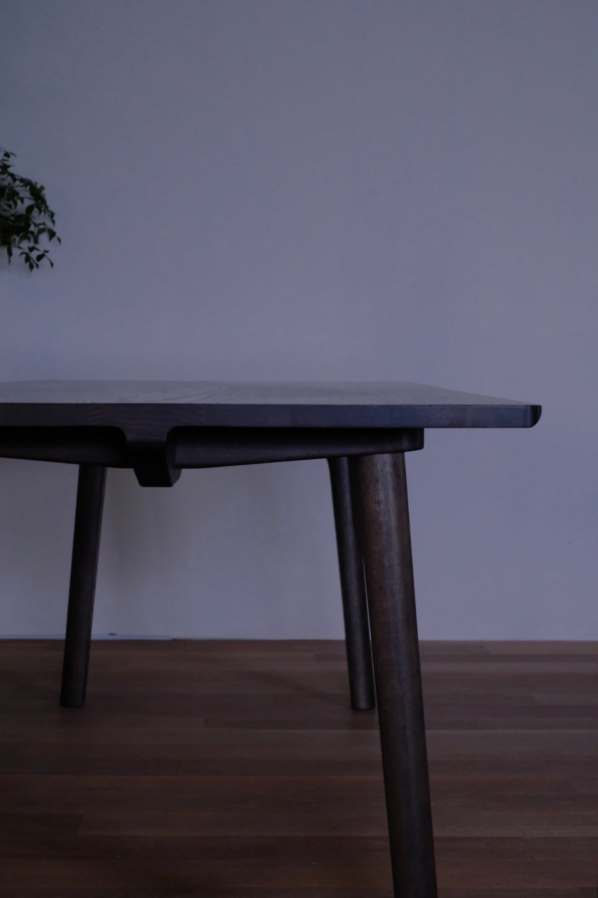 Beam dining table