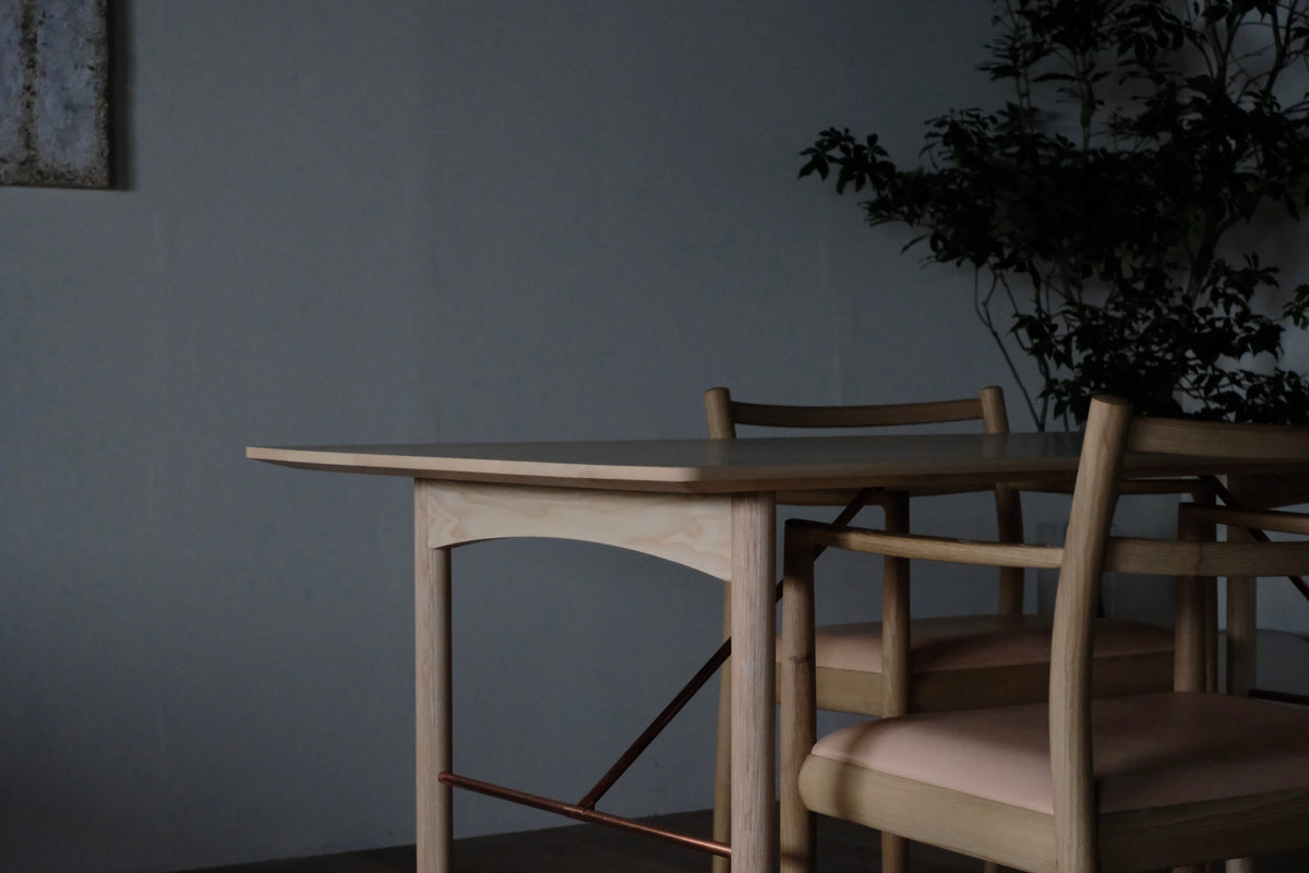 Hisytah dining table