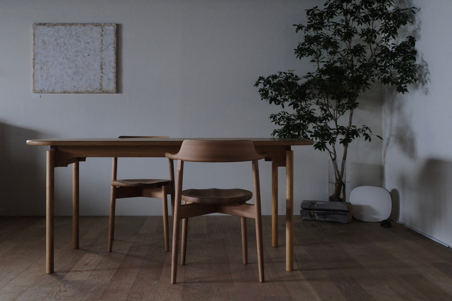 Olim dining table