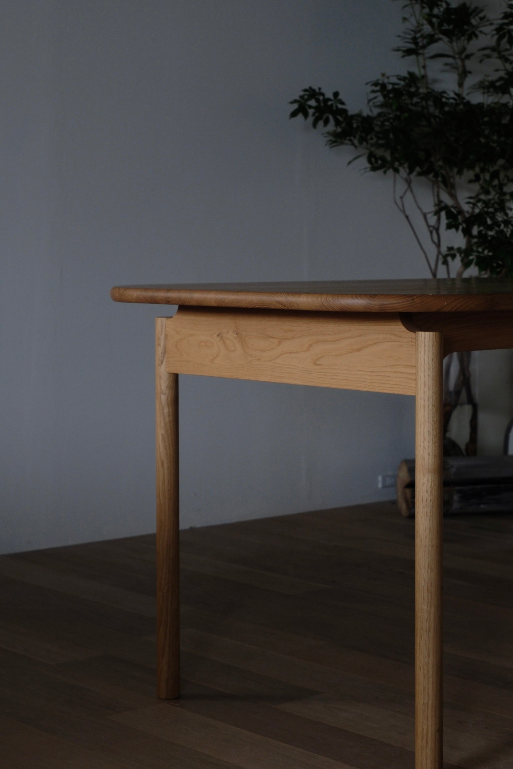Olim dining table - Ousia -ウーシア-