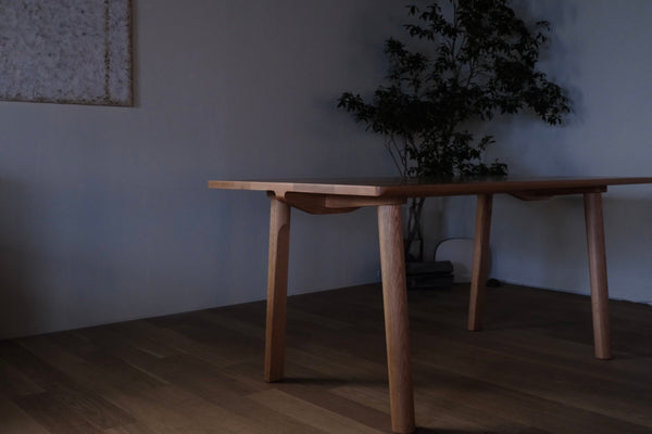 Beam dining table