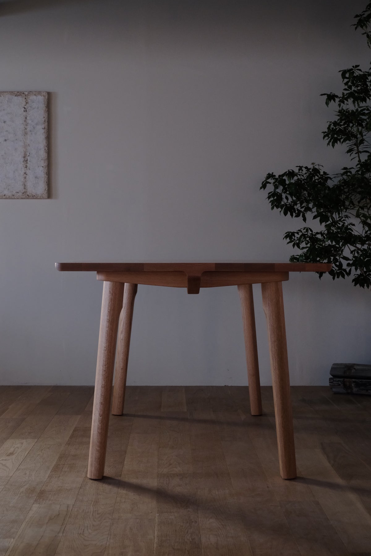 Beam dining table