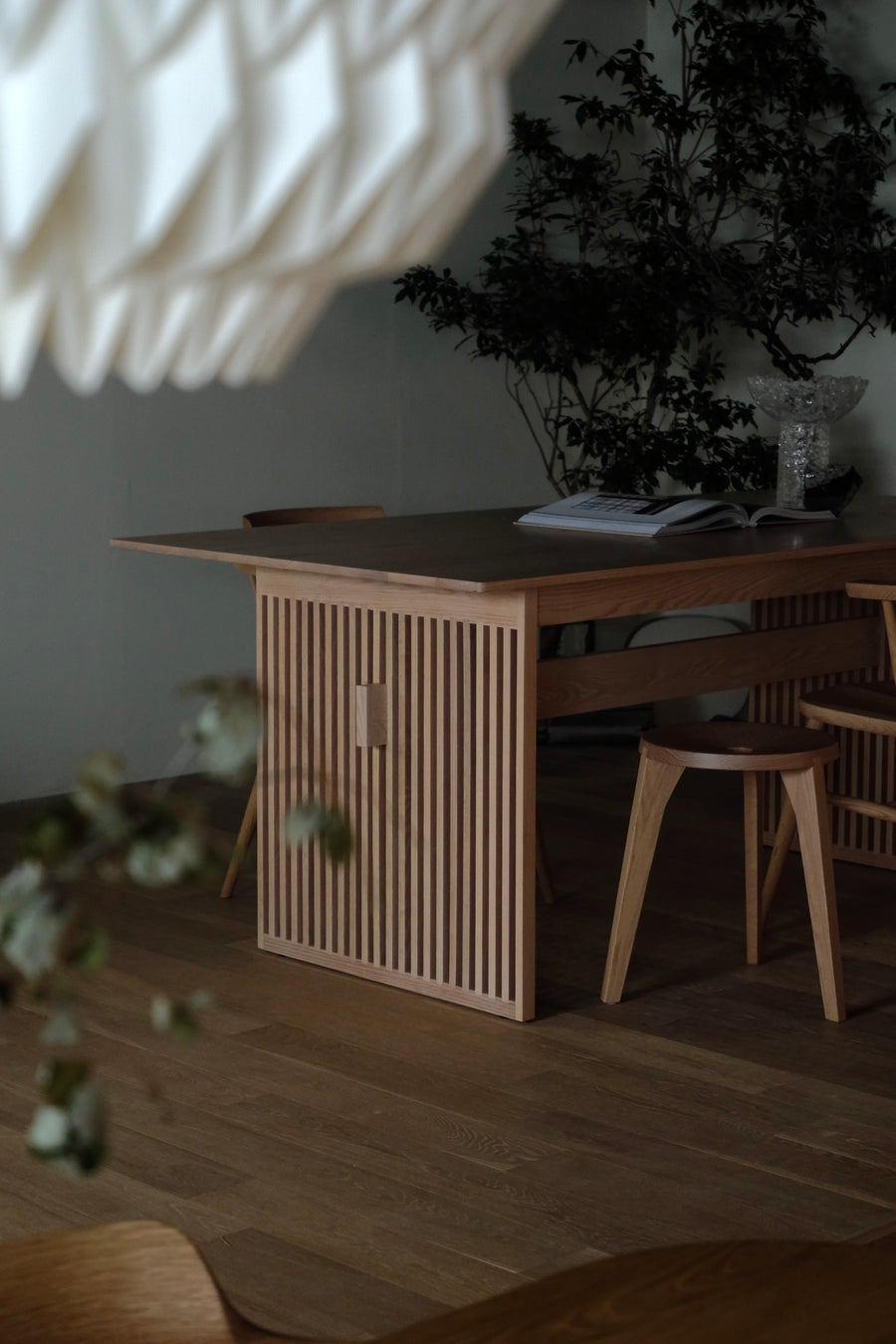 Lattice dining table